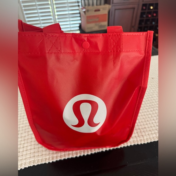 7 lululemon swiftly tanks. Gently used. - Picture 5 of 5